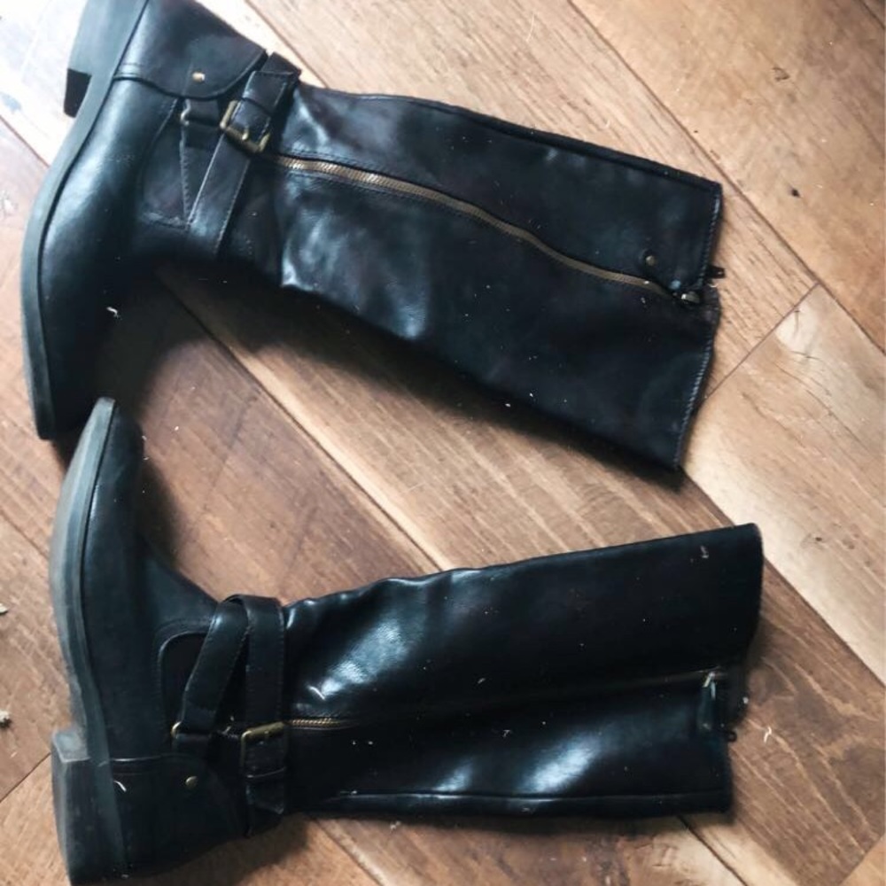Riding boots